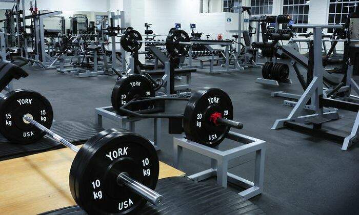 gimnasio-pesas-fitness-770-dreamstime.jpg