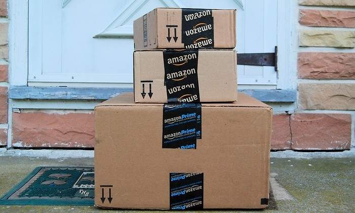 amazon-dreamstime-2.jpg