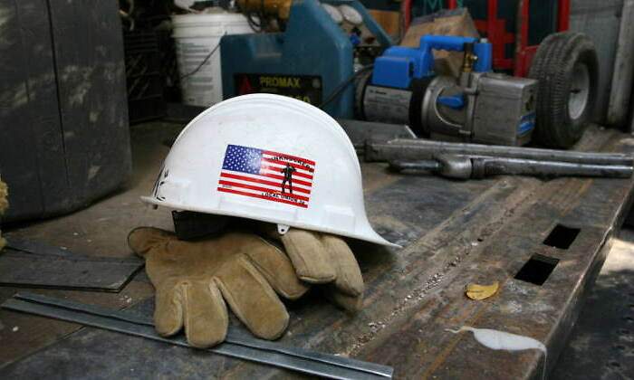 EEUU-casco-trabajador.jpg