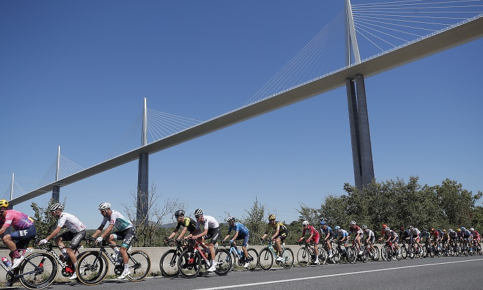 eiffage-viaducto-millau-francia-tour-2020-reuters-770x420.png