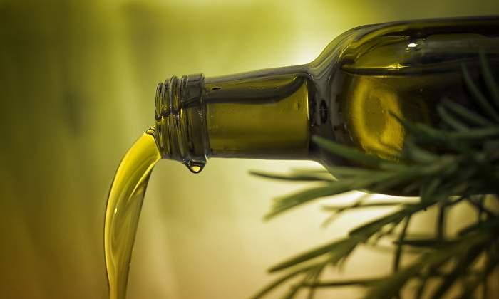 aceite-botella-mejor-supermercado-recurso-dreamstime.jpg
