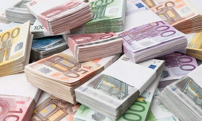 billetes-montones-istock.jpg