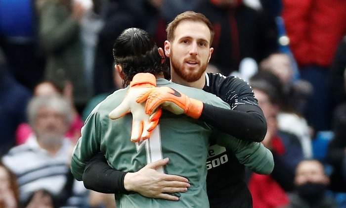 Oblak-Navas-abrazo-2018-derbi-Reuters.jpg