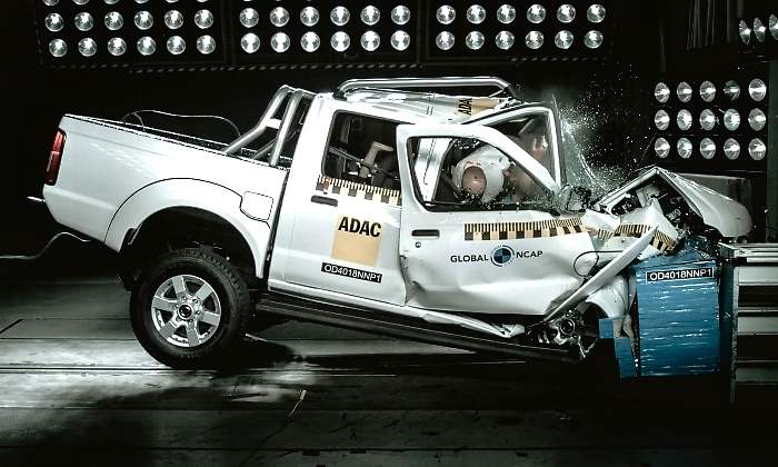 Nissan-NP300-Hardbody-2018-2.jpg