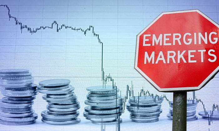 mercados-emergentes-senal-aviso-moneda-dreamstime.jpg