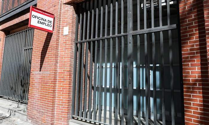 oficina-empleo-cerrada-ep.jpg