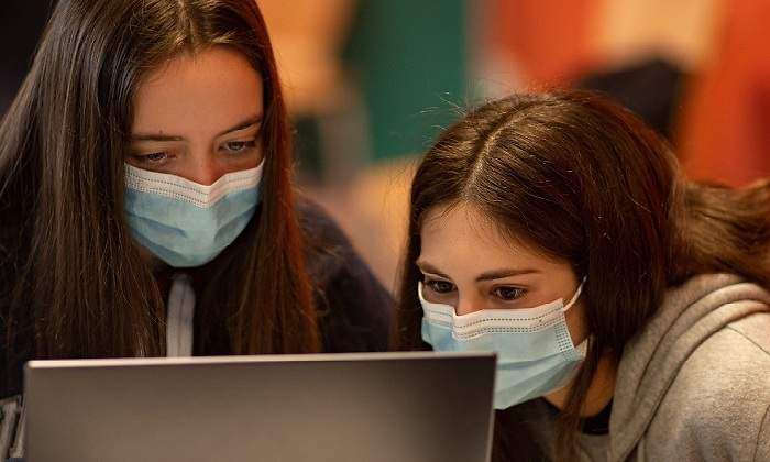 Las-becas-recibidas-se-extenderan-tanto-tiempo-como-duren-los-estudios.jpg