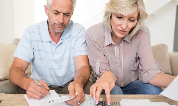 pareja-calculadora-dreamstime.jpg