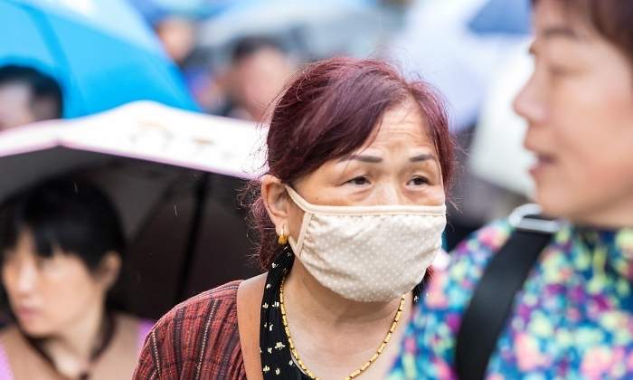 china-virus-mascara.jpg