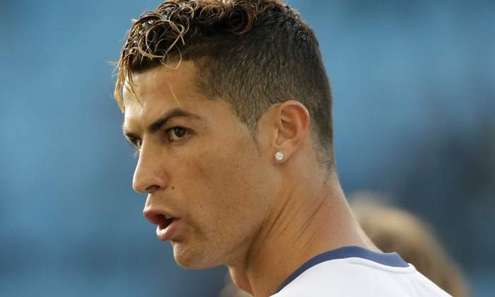 CR7-pendiente-calentamiento-Celta-2017-Reuters.jpg