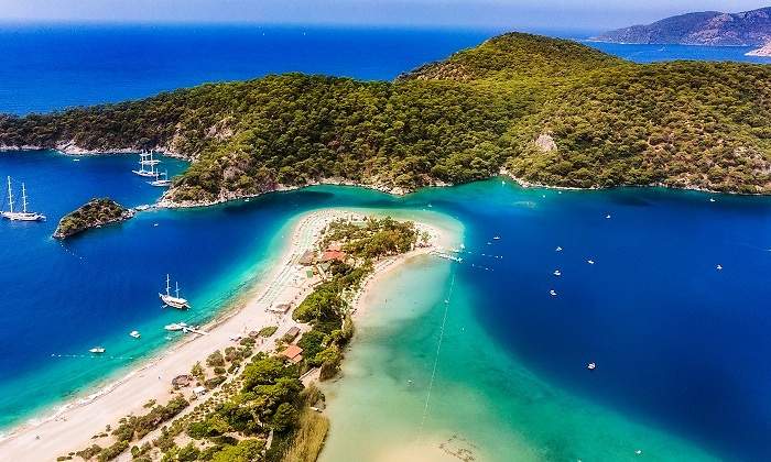 Blue-Lagoon-Turquia-iStock.jpg