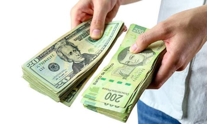 Peso-Dolar-2-istock.jpg