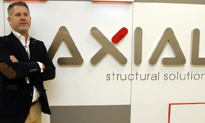 axial.jpg