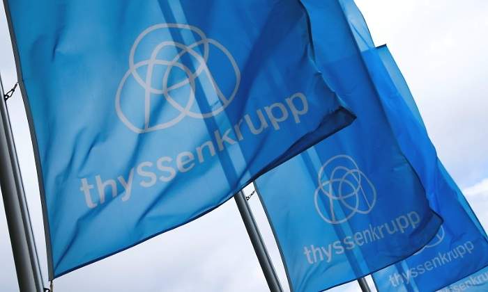 ThyssenKrupp-banderas.jpg