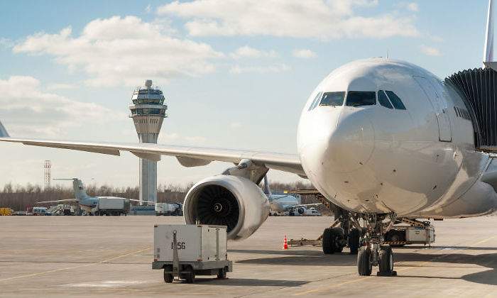avion-aeropuerto.jpg