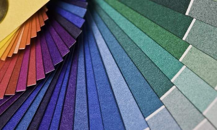 Diferentes-paletas-de-colores-apiladas-iStock.jpg