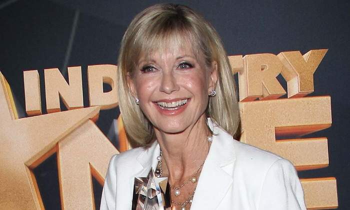 olivia-newton-john-vacuna-770.jpg