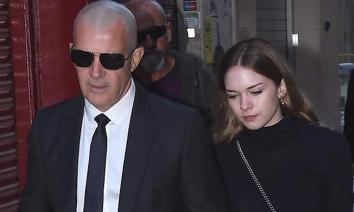 banderas-stella-funeral770.jpg