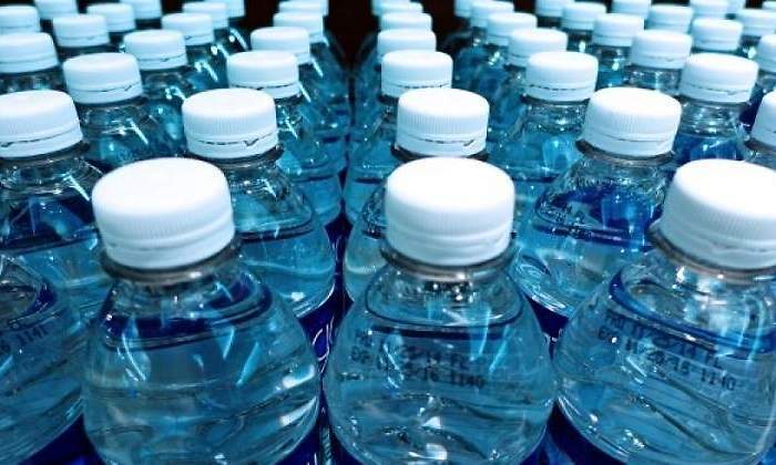 Agua-embotellada.jpg
