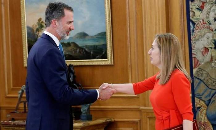 rey-ana-pastor-mocion-efe.jpg