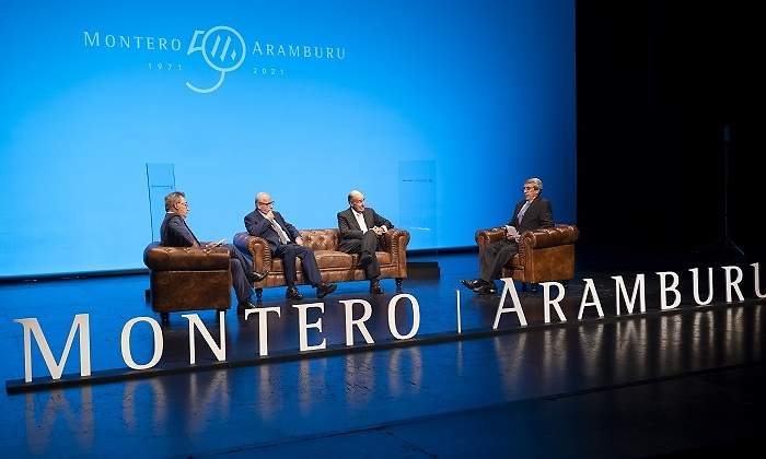 Montero-Aramburu-Coloquio.jpg