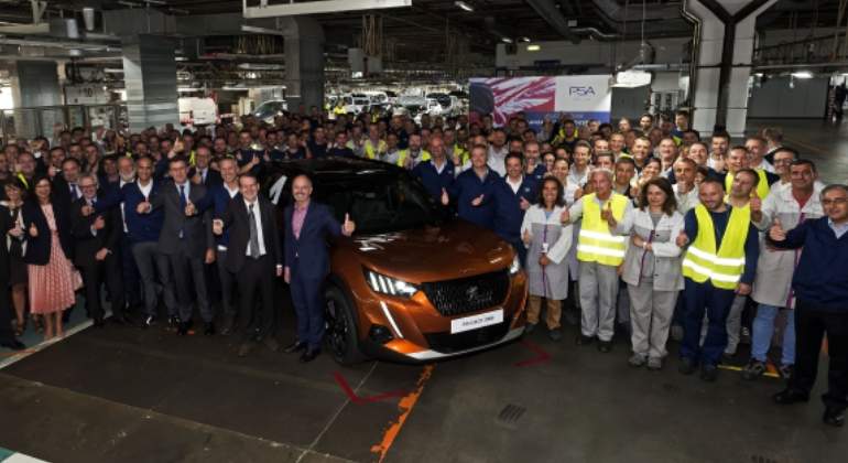 Arranque fabricación Peugeot 2008 en la planta de PSA en Vigo.