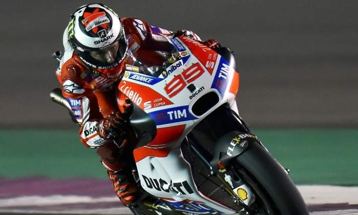 lorenzo-2017-ducati-efe.jpg