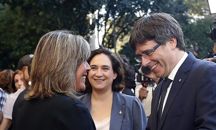 puigdemont-ofrenda-diada-2017-efe.jpg