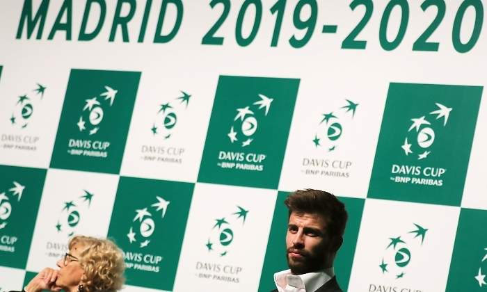 pique-davis-carmena-madrid-efe.jpg