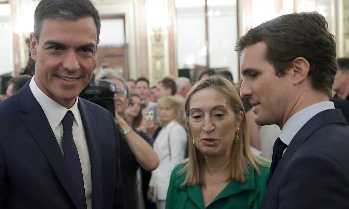 sanchez-pastor-casado-congreso-efe.jpg