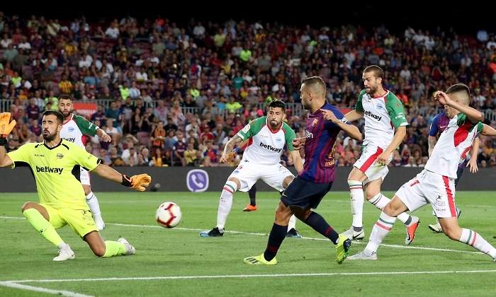 jordi-alba-alaves-ida-1819-reuters.jpg