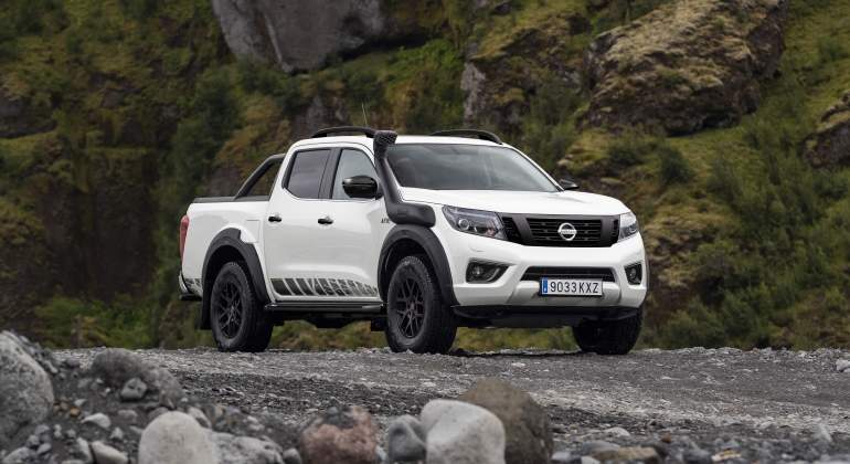 Nissan Navara Off-Roader AT32.