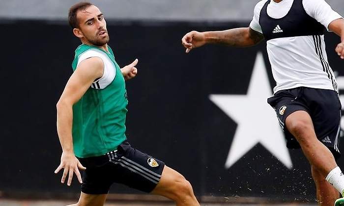 alcacer-entrenamiento-valencia-efe.jpg