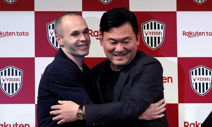 Iniesta-Mikitani-2018-Reuters.jpg