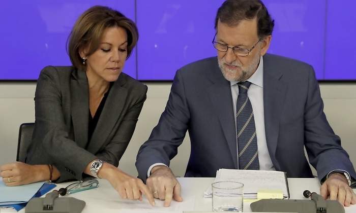 cospedal-rajoy-papeles.jpg