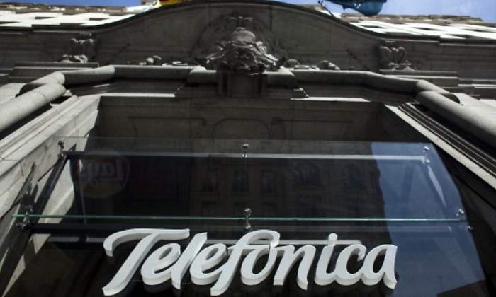 telefonica-puerta.jpg