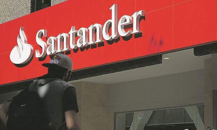 santander-sucursal-mexico-770-bloomberg.jpg