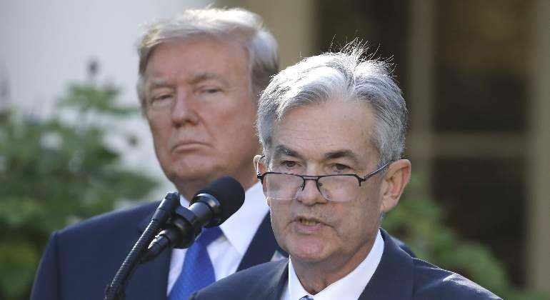 Trump y Powell durante su nombramiento como presidente de la Fed (Reuters)