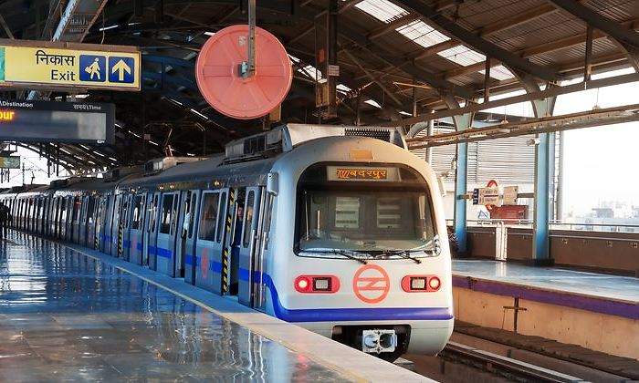 metro-anden-delhi-770-dreamstime.jpg