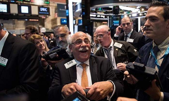 Wall-Street-Tuchman-riendo.jpg