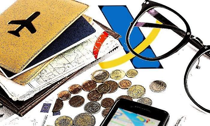renta2017-pasaporte-dinero-gafas-movil.jpg
