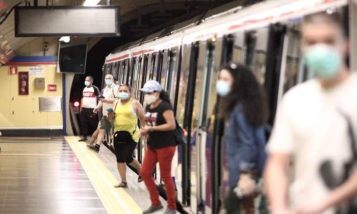 EuropaPress_3202013_pasajeros_mascarilla_estacion_metro_san_bernardo_madrid_espana_22_junio.jpg