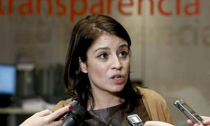 adriana-lastra.rueda-prensa-efe.jpg