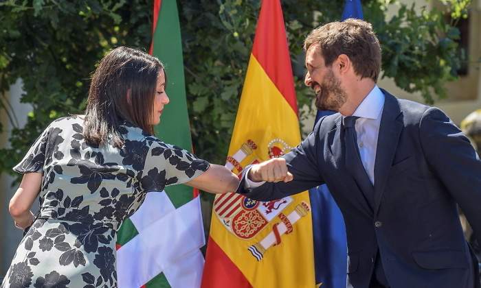 arrimadas-casado-codo-pais-vasco-europa-press-770x420.jpg