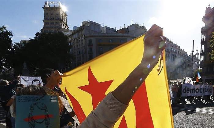 estelada-protesta-barcelona-efe.jpg