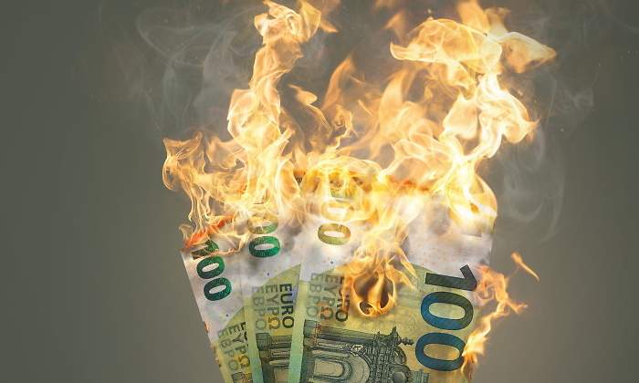 billetes-cien-ardiendo.jpg