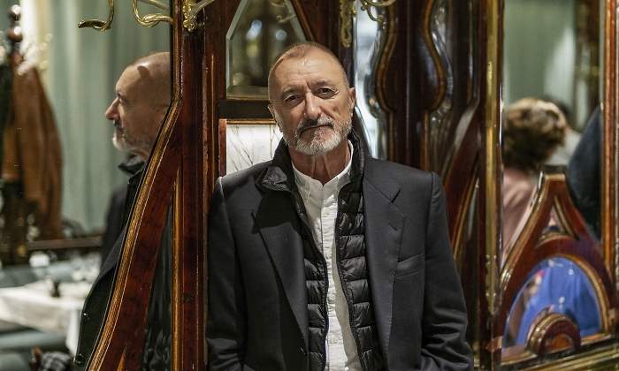 perez-reverte-paris-efe.jpg