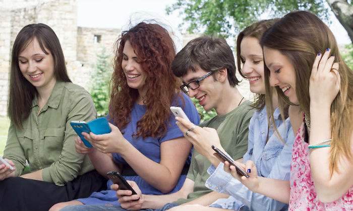 estudiantes-moviles-defin.jpg
