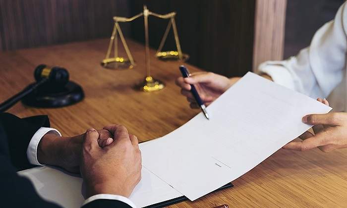770-x-420-Contrato-en-revision-Istock.jpg