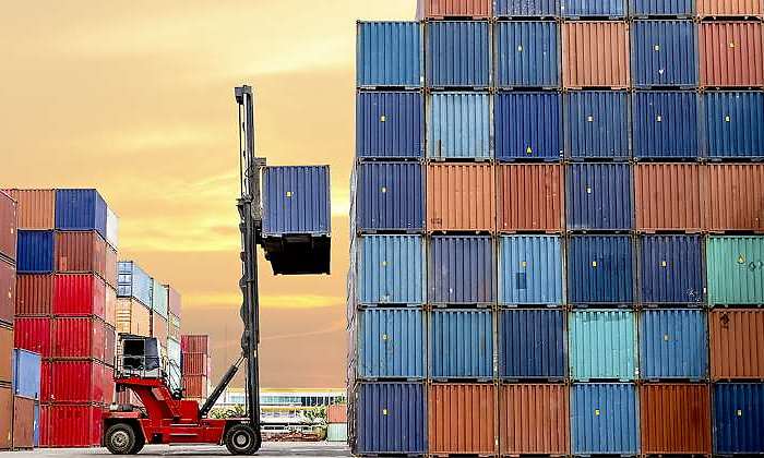 contenedores-exportacion-maquina-770-istock.jpg